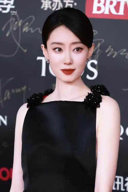 张小斐背沟##张小斐 年度优秀演员