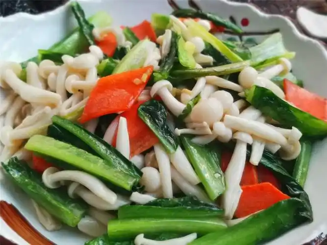 原创家常素菜小炒,做法简单又营养,清淡味美,清除体内垃圾
