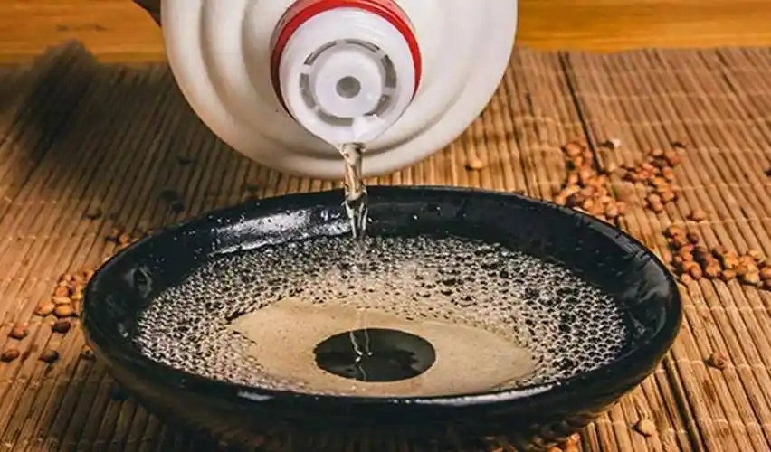 婚宴上"致命倒酒"两人疏忽将甲醇当白酒供宾客饮用致4死_王某_张某