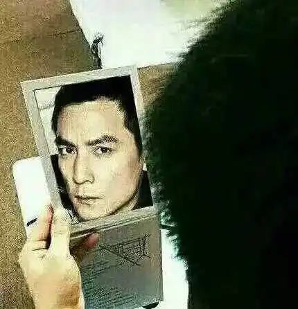 小编照个镜子先