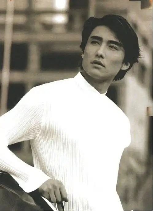 胡兵:演戏有"三不"原则,曾被质疑性取向,如今51岁仍不婚不育