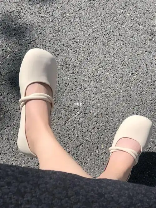 软huhu的圆头平底鞋太好穿了吧