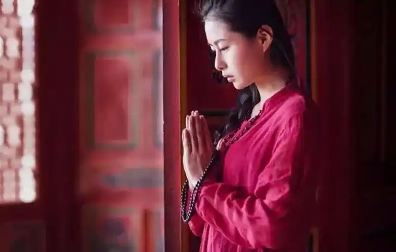 人不一定信佛,但一定要有佛性