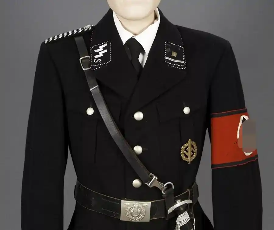 二战德国的党卫队军服,为何既美丽,又邪恶?