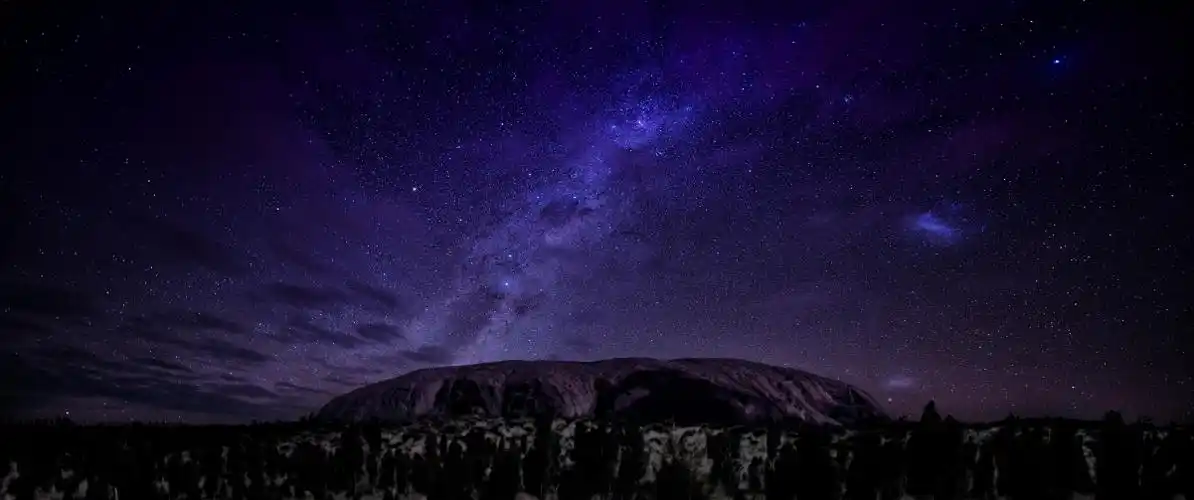 澳大利亚 艾尔斯岩 星空3440x1440高清壁纸