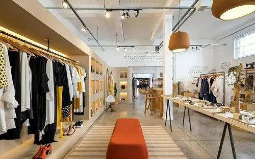 商店可根据每个换货柜和隐藏的支持室进行展示.