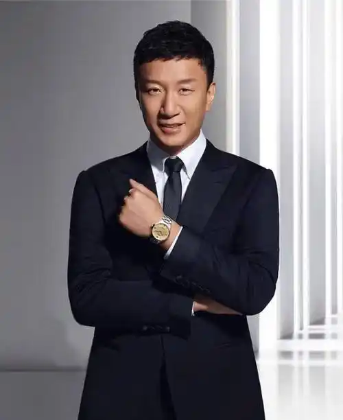 曝孙红雷连夜转移上亿资产,将定居澳洲,和小15岁娇妻现身墨尔本