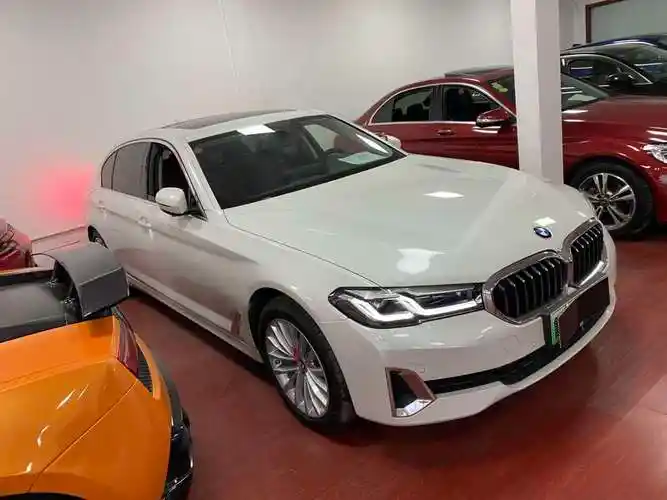 商丘2021年4月宝马宝马5系新能源2021款改款535le豪华套装白色手自