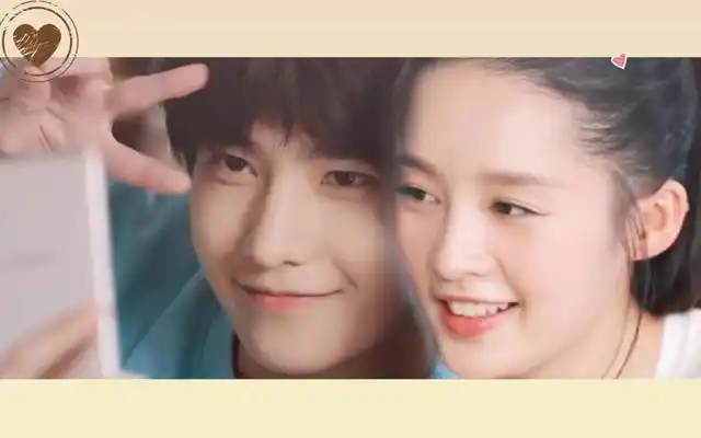 李沁李易峰罕见同框,两人站姿引争议,网友吐槽:要这么刻意?