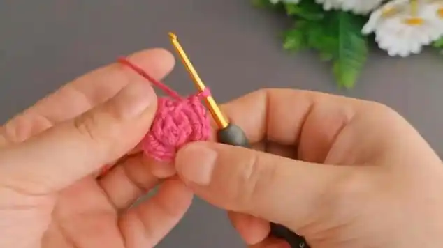 旧毛线统统找出来,这样简单编织几针,成品美观又实用|编织教程|毛线