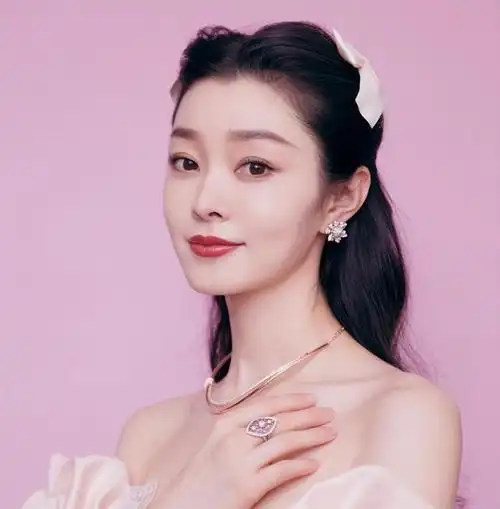 事实证明,34岁"剧火人不火"的宋轶,活成了人生赢家