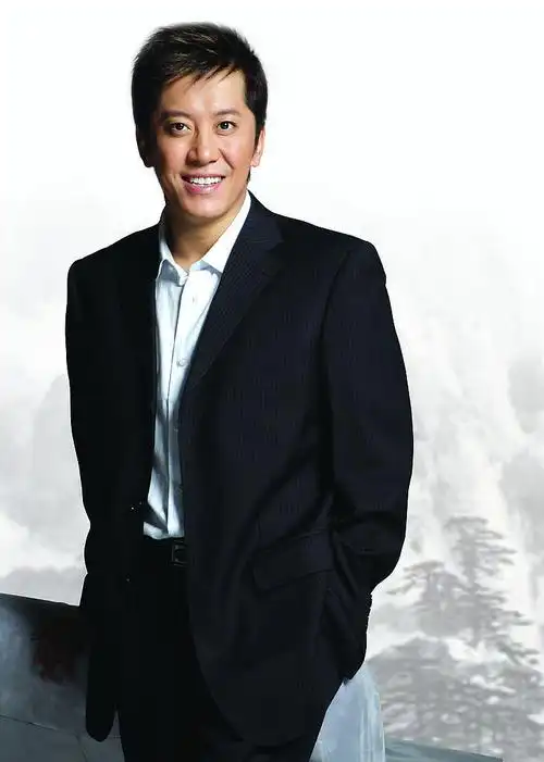 48岁毛宁近照,春晚一炮而红,却只火了十年,身陷丑闻,看淡一切!