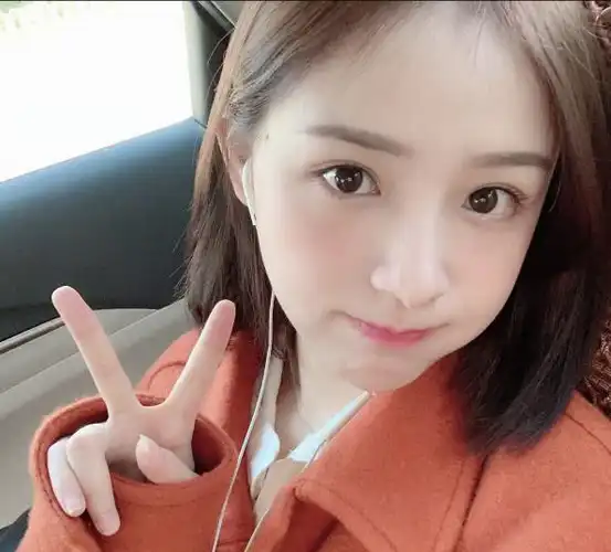 直播圈公认最漂亮的女主播:冯提莫未上榜,第5位已经被封了_网易订阅