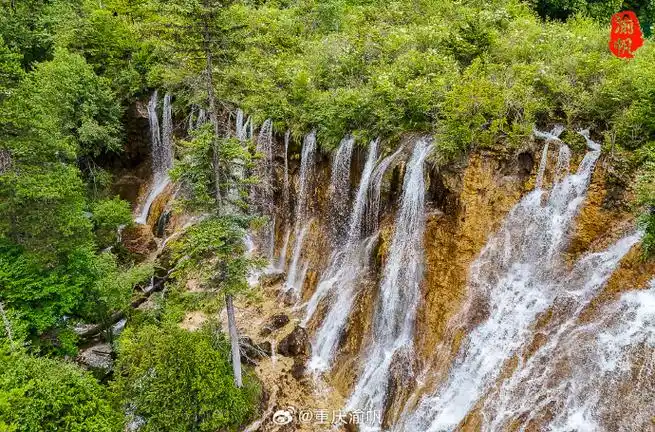 壁纸 风景 旅游 瀑布 山水 桌面 690_455