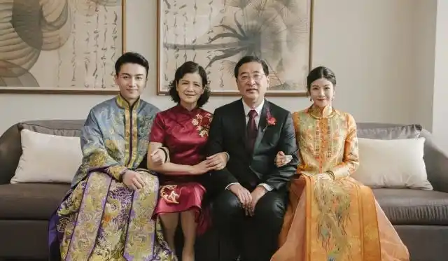 婚礼上妈妈穿什么瞧明星大婚妈妈们的搭配学着穿没错啦