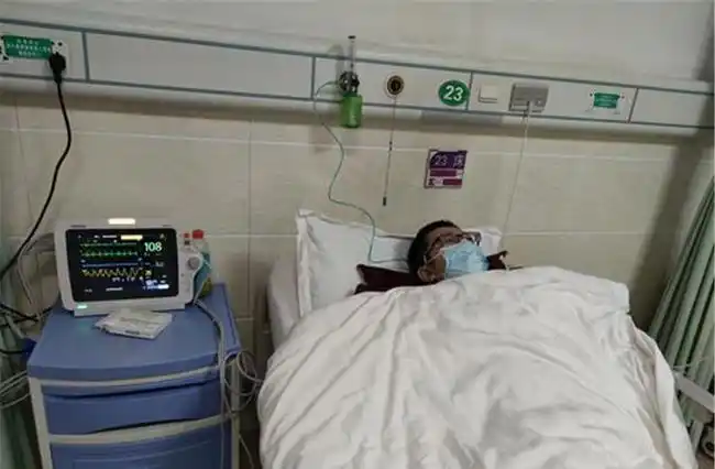 b站up主把自己肝进医院,仍然不忘更新视频,却被质疑炒作?