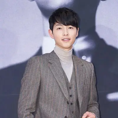 全慧彬长发温柔 宋仲基西装帅气_高清图集_新浪网