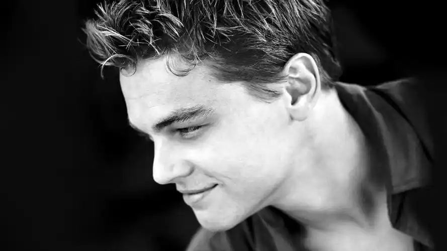 小李子莱昂纳多桌面壁纸高清大图预览1366x768_欧美明星下载_美桌网