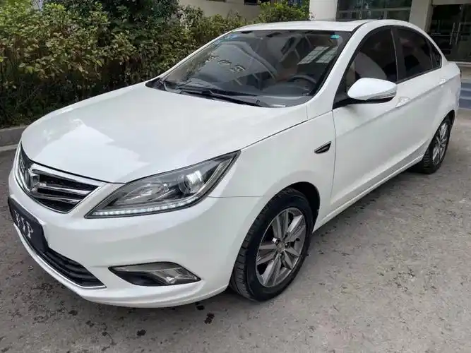 宜宾抵押车17年长安汽车逸动出售