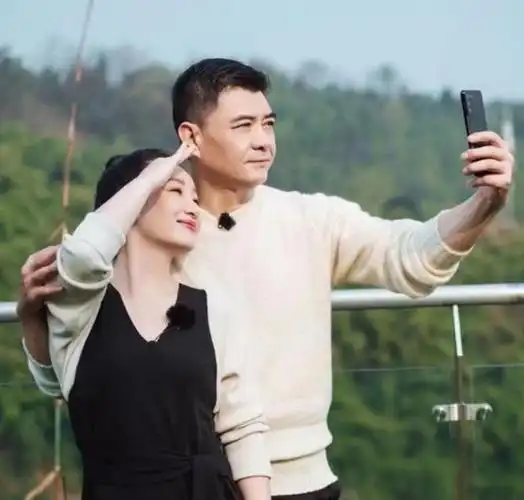 王新军前妻唐静:捧红丈夫后惨遭抛弃,如今重获事业独自抚养儿子