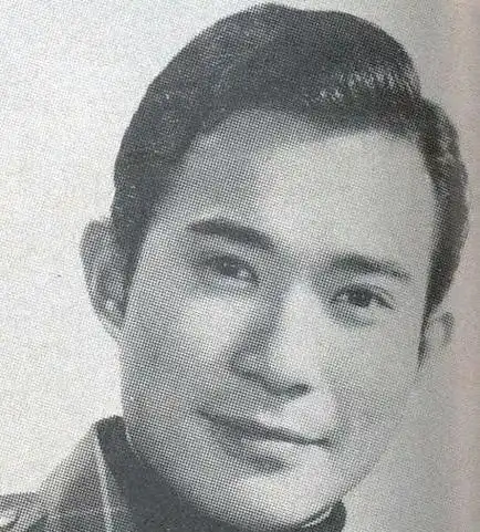 江明:从影视圈到中医界的转型之路江明,一位83岁的资深艺人,在他辉煌