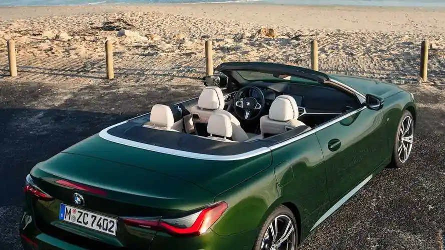 2021款宝马4系敞篷车亮相,海外起价35万元,折叠硬顶变软顶,大嘴越看越