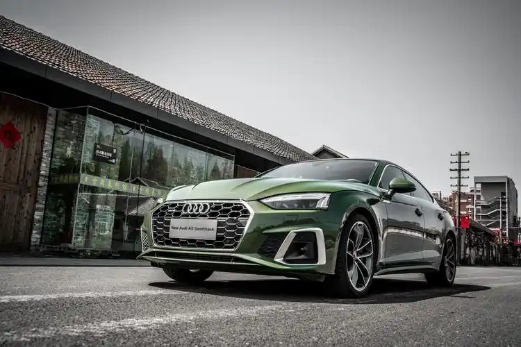 弹车试驾想要生活很有趣奥迪a5带点绿