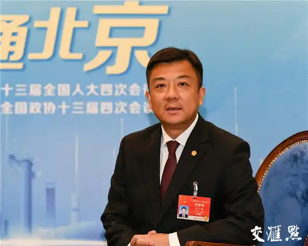 "新小华"两会茶座|全国人大代表,无锡市市长杜小刚:当排头做示范,绘就