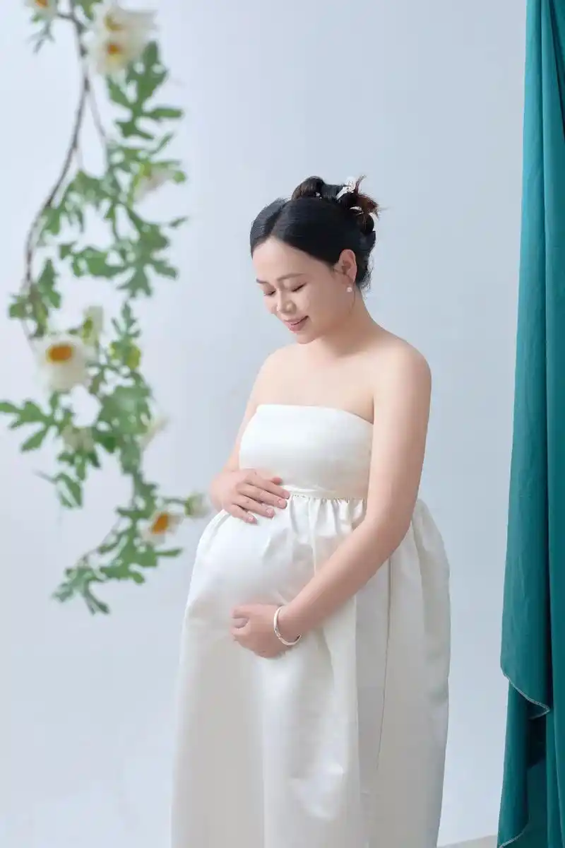 一个身体两个心跳 #孕妇照 #孕晚期倒计时35天 肚子在变大