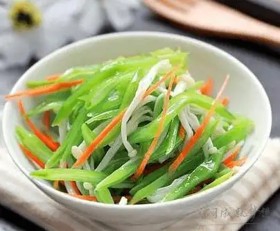 简单素凉菜   凉拌青瓜素鸡