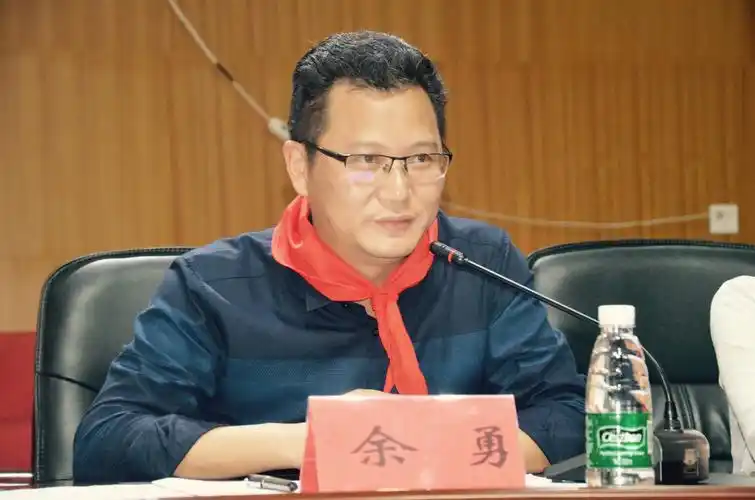 红领巾,我为你骄傲——东乡三中2019年"争做新时代的好队员!