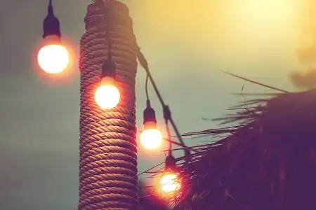 安静的灯光图片