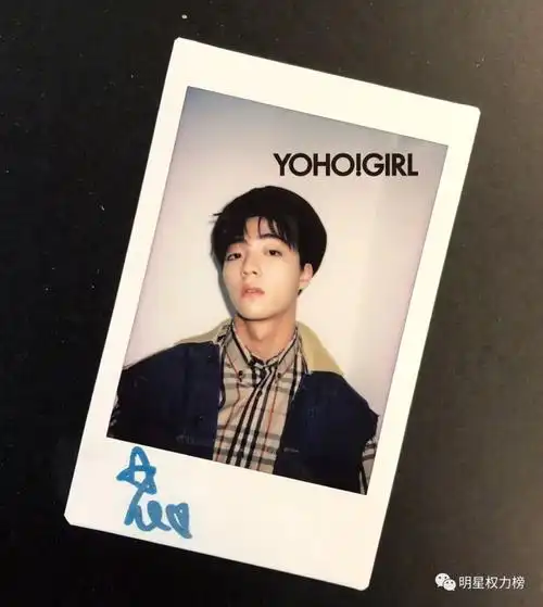 王俊凯蔡徐坤朱一龙李易峰,男明星的拍立得照片都是宝藏叭!