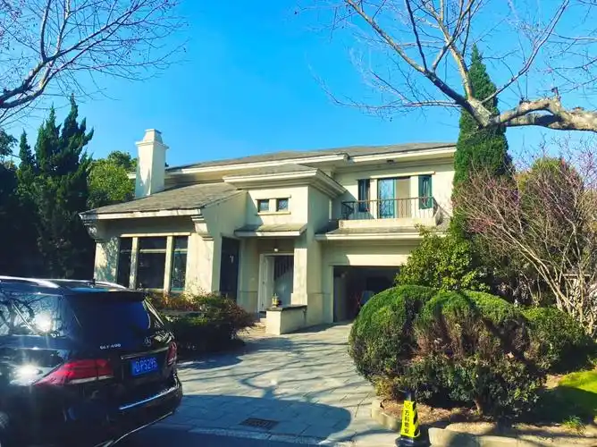 松江独栋别墅1690万占地1257平