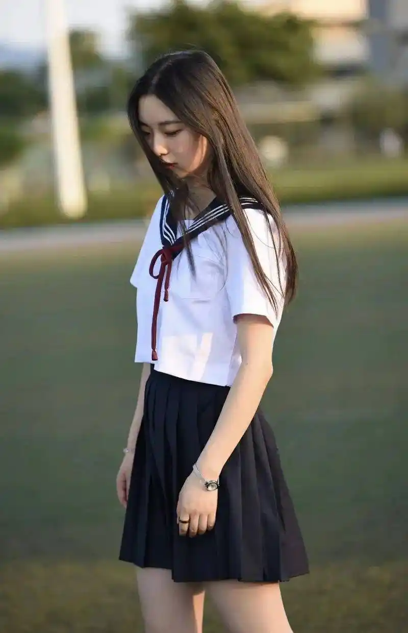 唱响青春最亮旋律2019年度四川省最美女大学生李嫣然