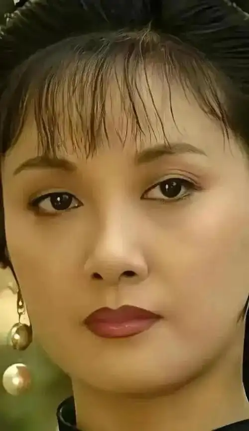 邓婕,20张精美的照片_网易订阅