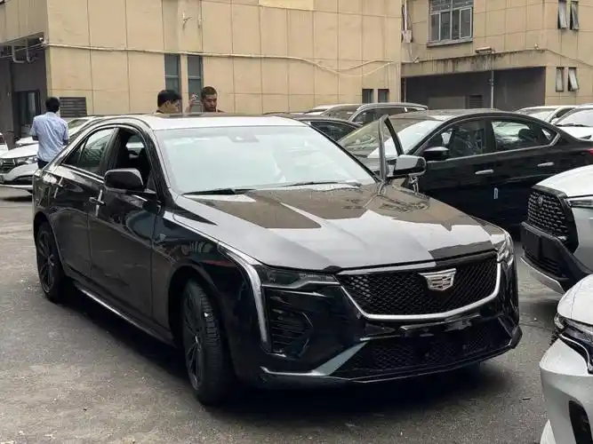 新款凯迪拉克ct4到店 原价219700 现在只需14.xx