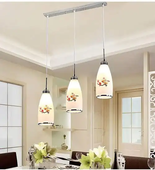 三头餐厅吊灯现代简约餐厅灯新款大气创意吧台过道灯饭厅餐桌灯具三头