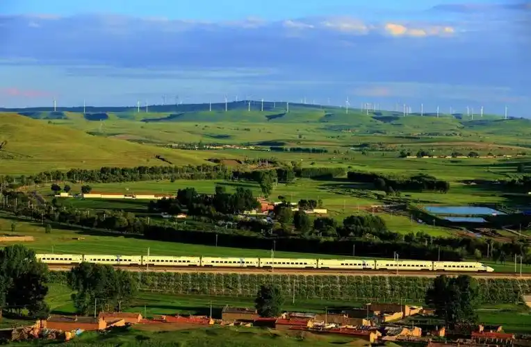 图集内蒙古铁路60年变迁从蒸汽机车到动车组