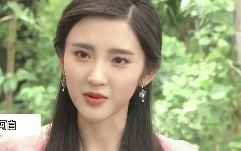 现代版:"祺贵人愚蠢 却实在美丽" #女演员 #偶像剧 #唐艺昕 #美貌