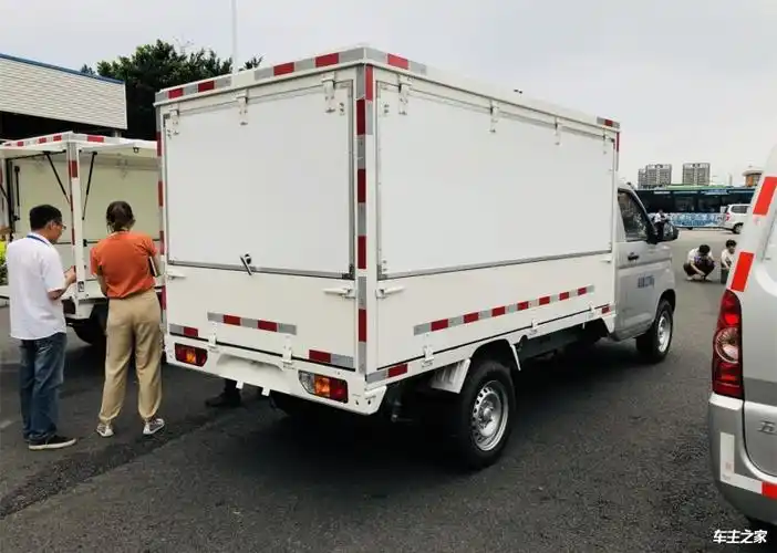 银川五菱荣光新卡专用车最新报价5.91万起 最高优惠0.01万