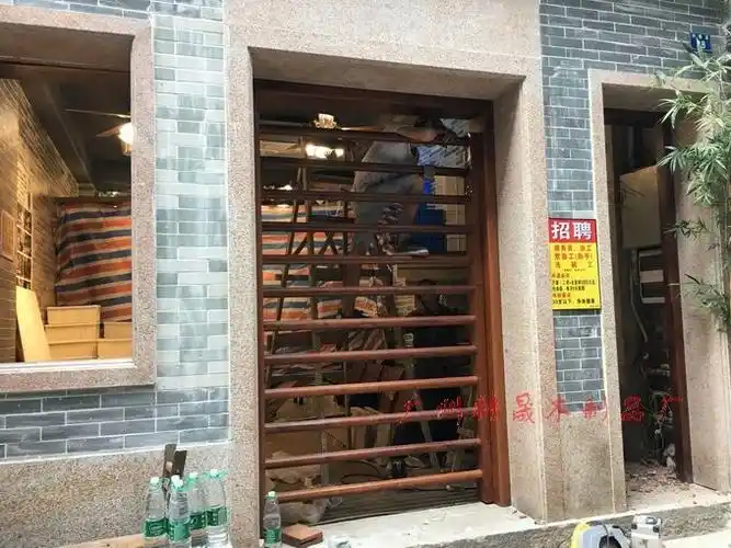 一丝岭南西关特色实木雕花推拉趟栊门