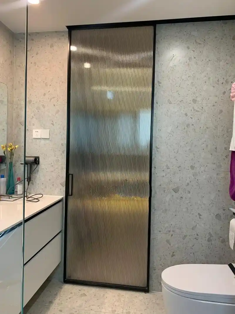 主卧卫生间「单扇吊轨推拉门」闭眼入的款