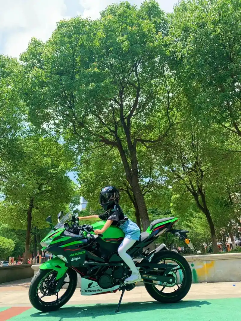 我的侄女已经爱上了我的野摩托～ 个么你呢? #川崎ninja - 抖音