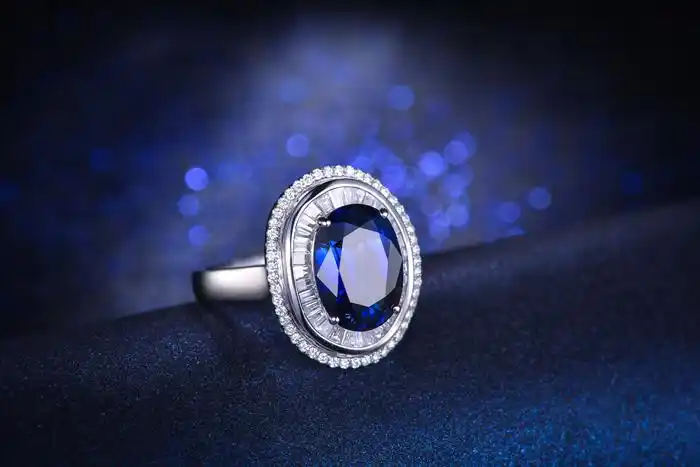【深色迷航】白18k金蓝宝石女戒(类型:蓝宝石 形状:椭圆形 净度:肉眼