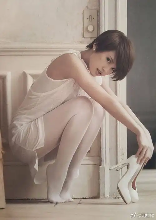 杨丞琳,驾驭得了白丝的女子!