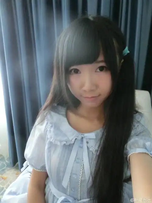 新月冰冰:我打lol从不甩锅