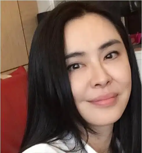 王祖贤为啥不爱化妆见到52岁她素颜照满满的80年代感觉