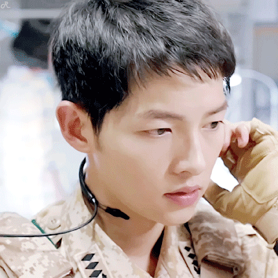 太阳的后裔# #宋仲基# #截图# #动图