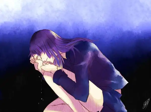 动漫女孩在墙角抱膝痛哭的图片